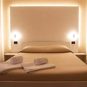 https://bnb-rhegium-palace.taorminaitalyhotels.com